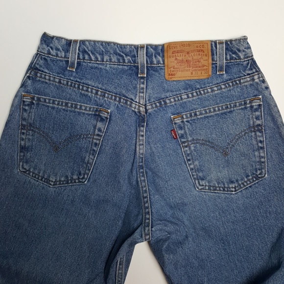 Vintage Levi's Mom Jeans High Waisted 560 - Picture 6 of 6